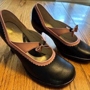 John Fluevog Black/Pink Leather Heels, Size 7